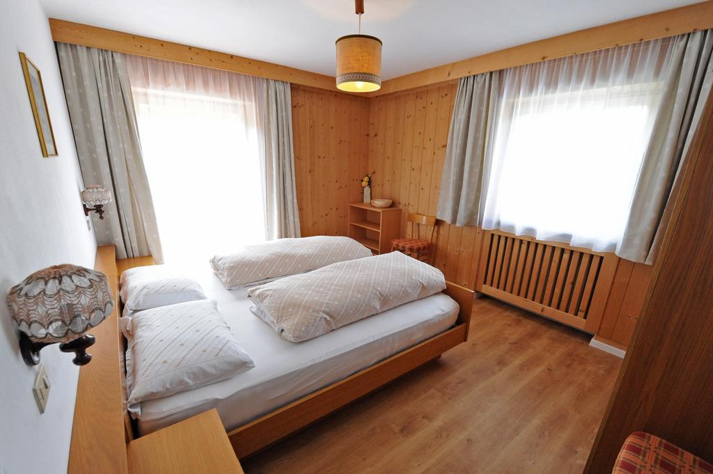 Apartments Villa Rosa Selva di Val Gardena Chambre photo