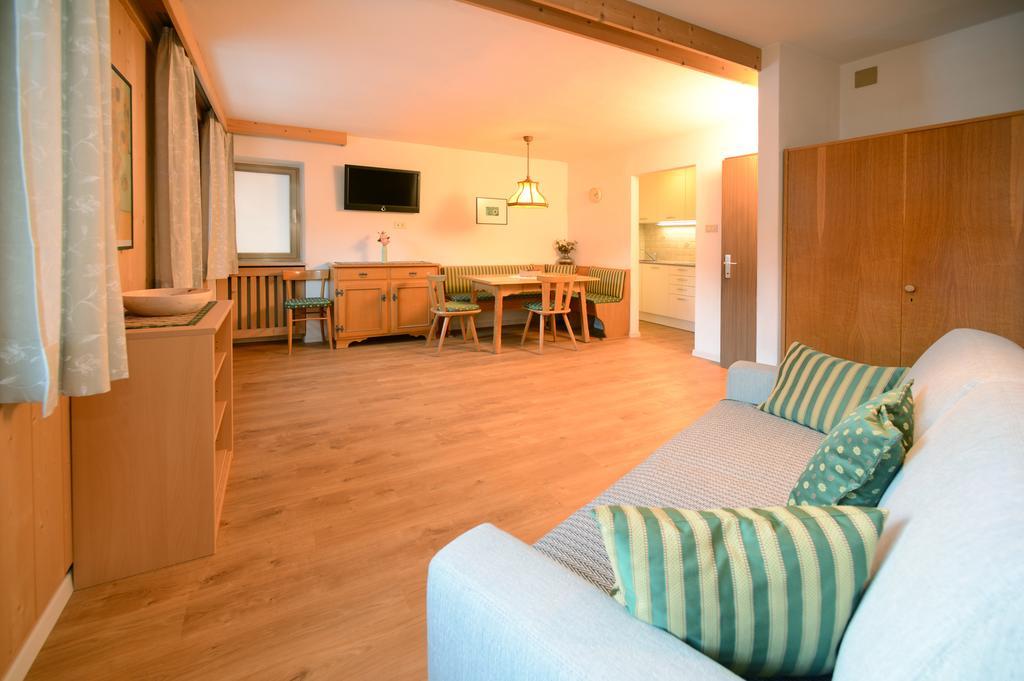 Apartments Villa Rosa Selva di Val Gardena Chambre photo