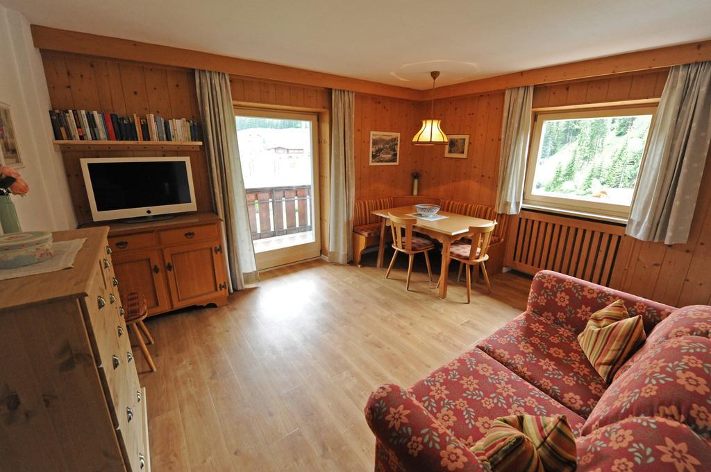 Apartments Villa Rosa Selva di Val Gardena Chambre photo